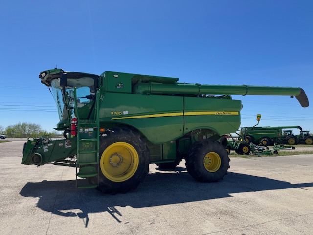 2022 John Deere S780 Image 6