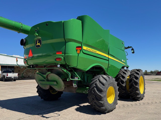 2022 John Deere S780 Image 8