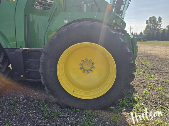 Photo of 2022 John Deere 9800