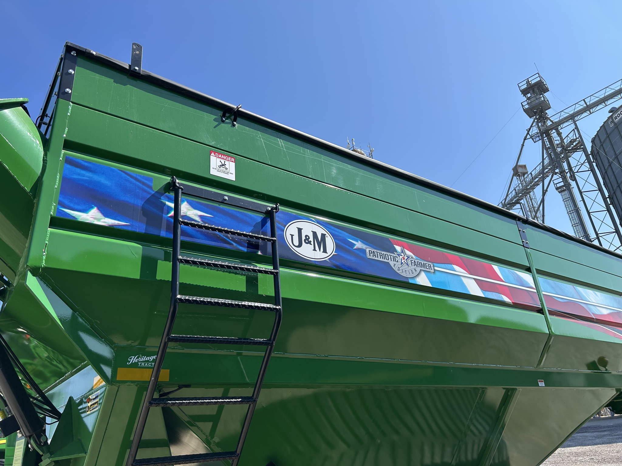  2022 J&M 1412-20T at Heritage Tractor in Roanoke, IL