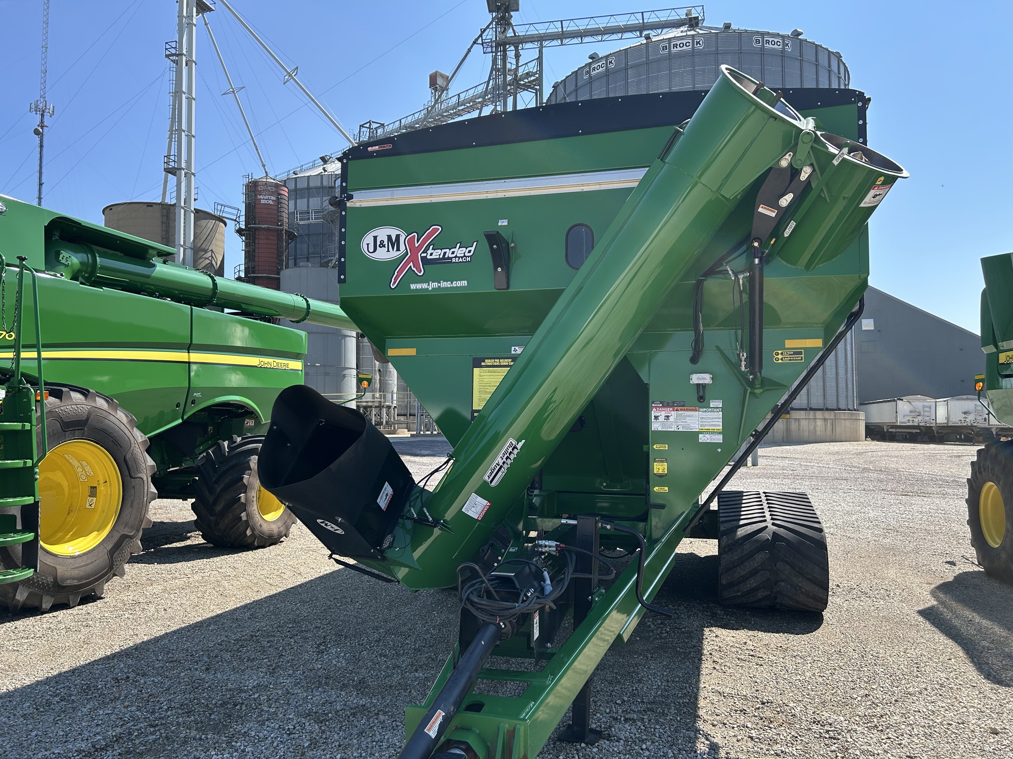  2022 J&M 1412-20T at Heritage Tractor in Roanoke, IL