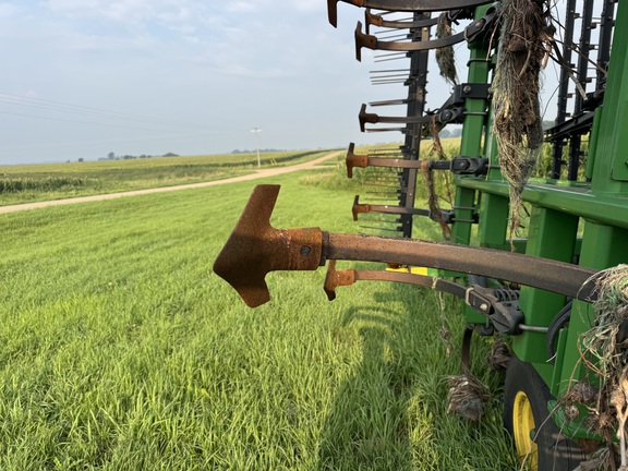 2012 John Deere 2210 - Photo6