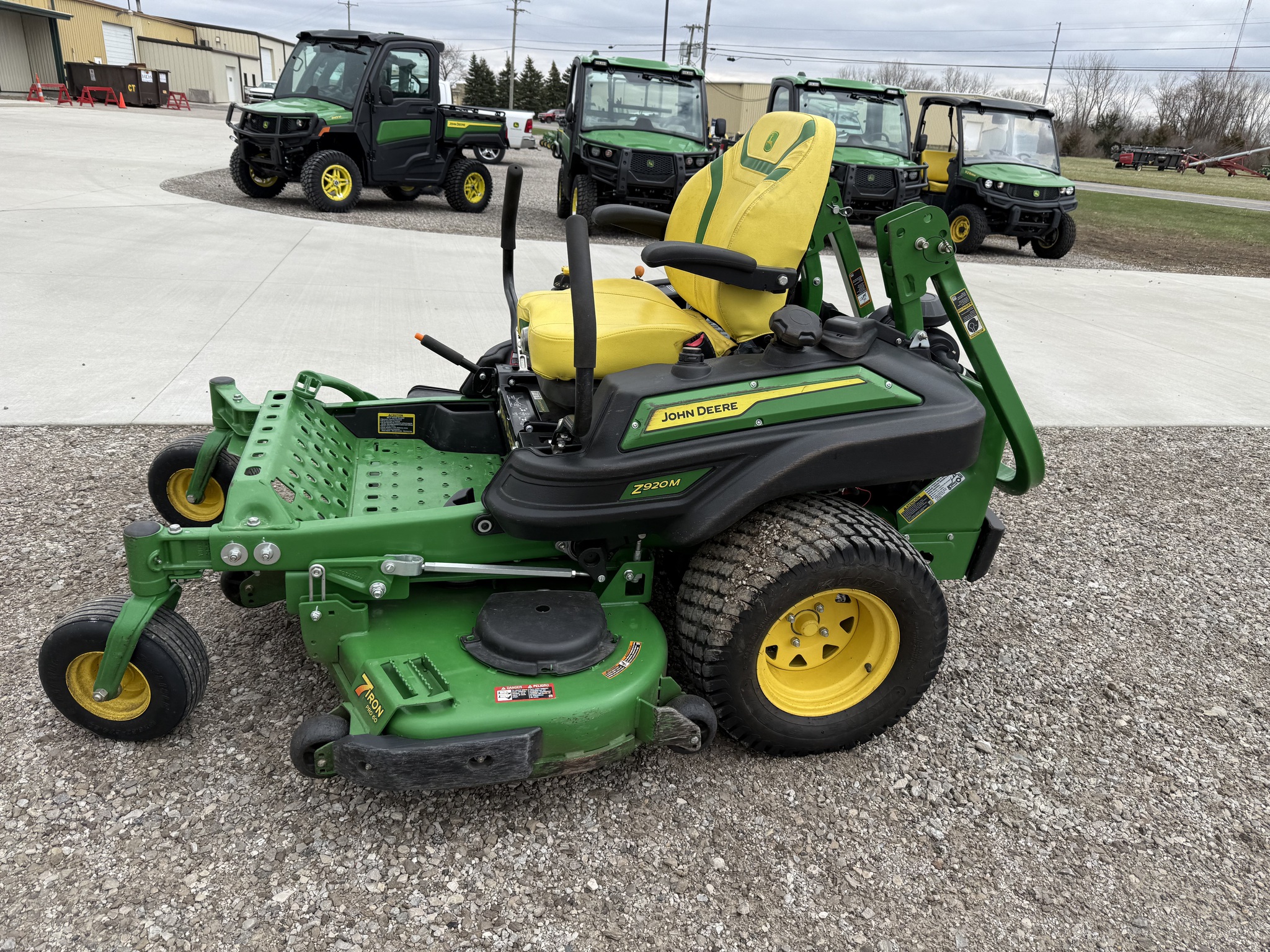 2024 John Deere Z920M Image 3