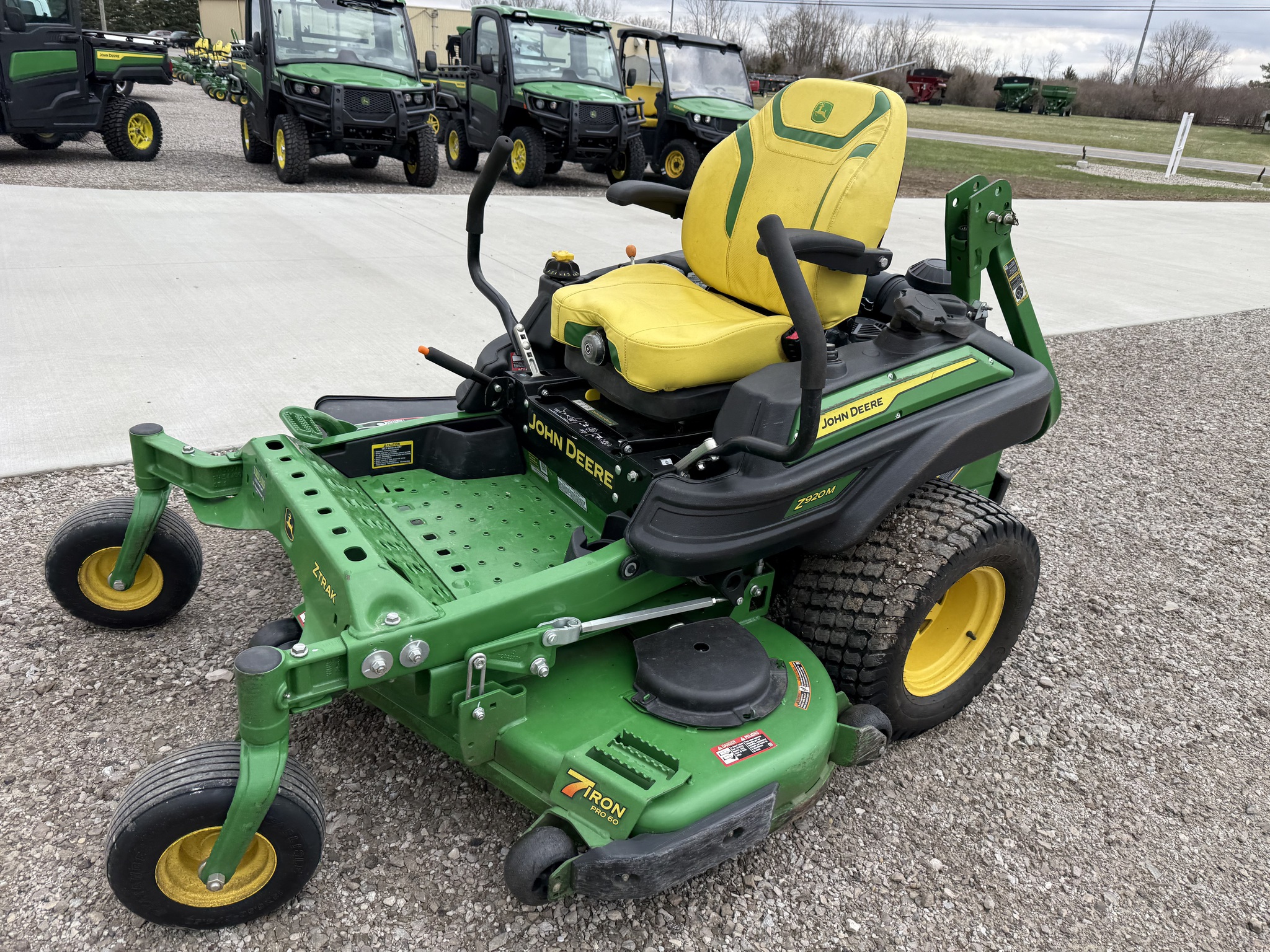 2024 John Deere Z920M Image 4