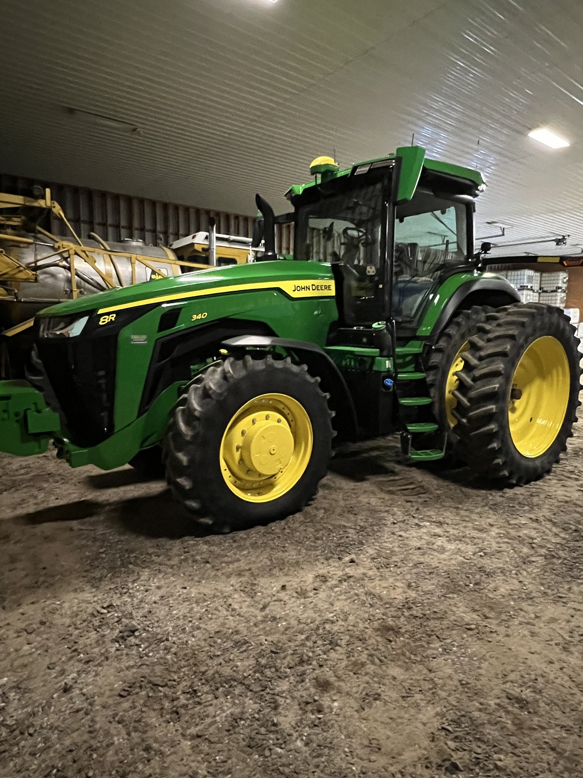 2024 John Deere 8R 340 Image 1