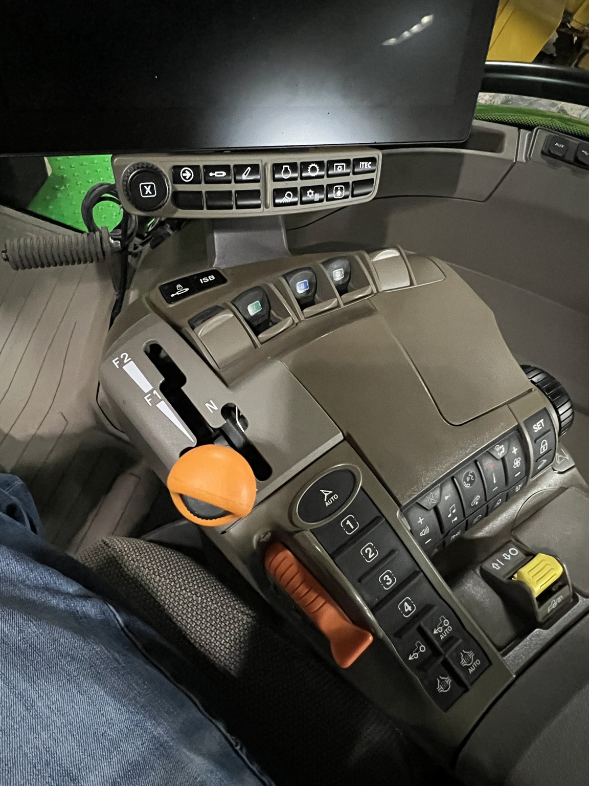2024 John Deere 8R 340 Image 8