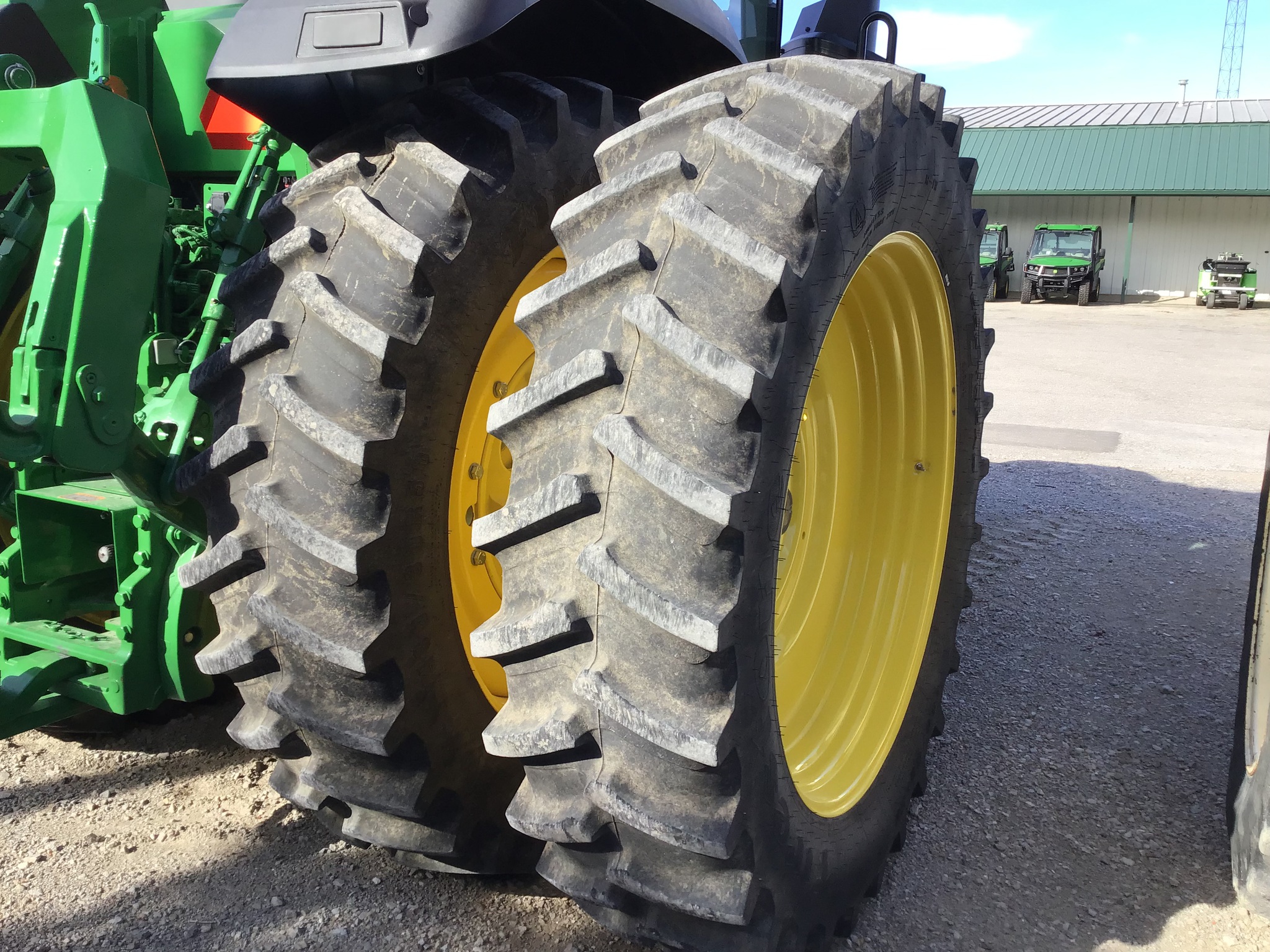 2024 John Deere 8R 340 Image 8