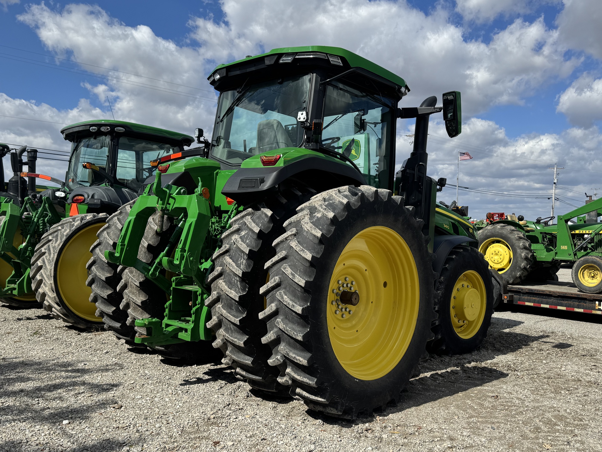 2024 John Deere 8R 340 Image 4