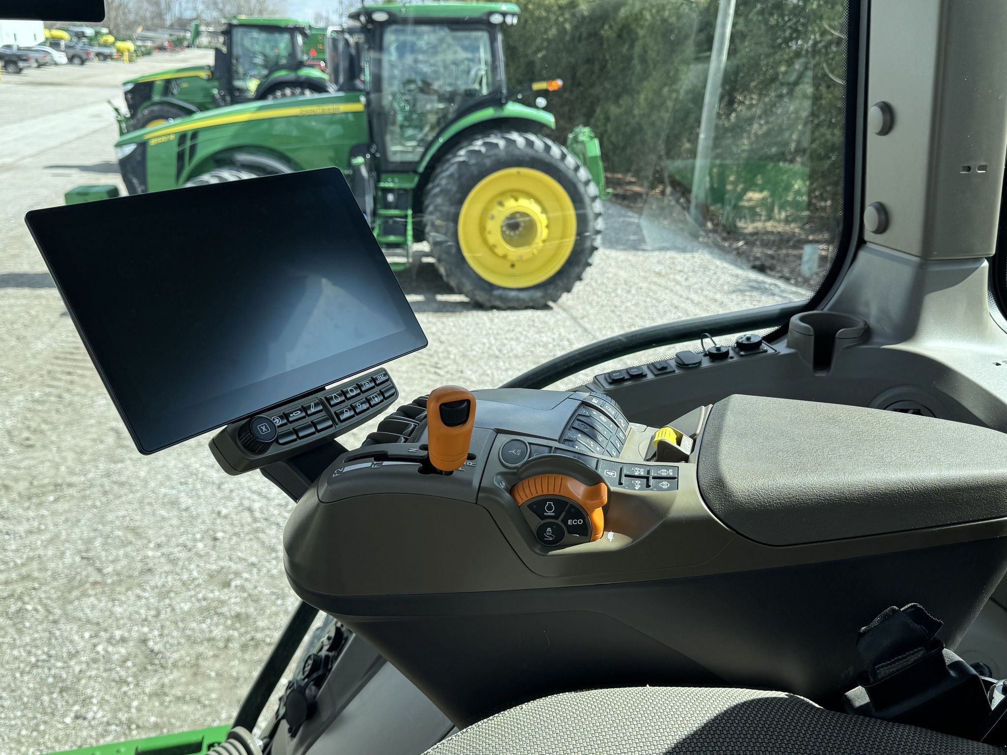 2024 John Deere 8R 340 Image 9