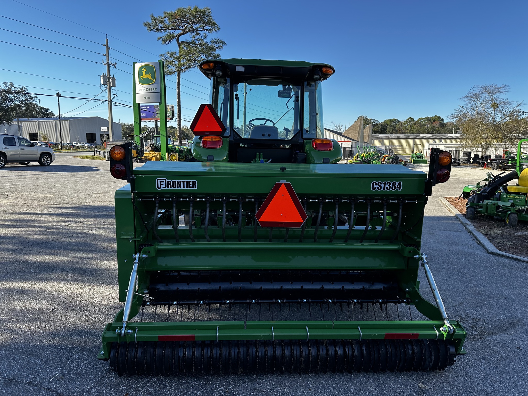 2025 John Deere 5090E Image 2