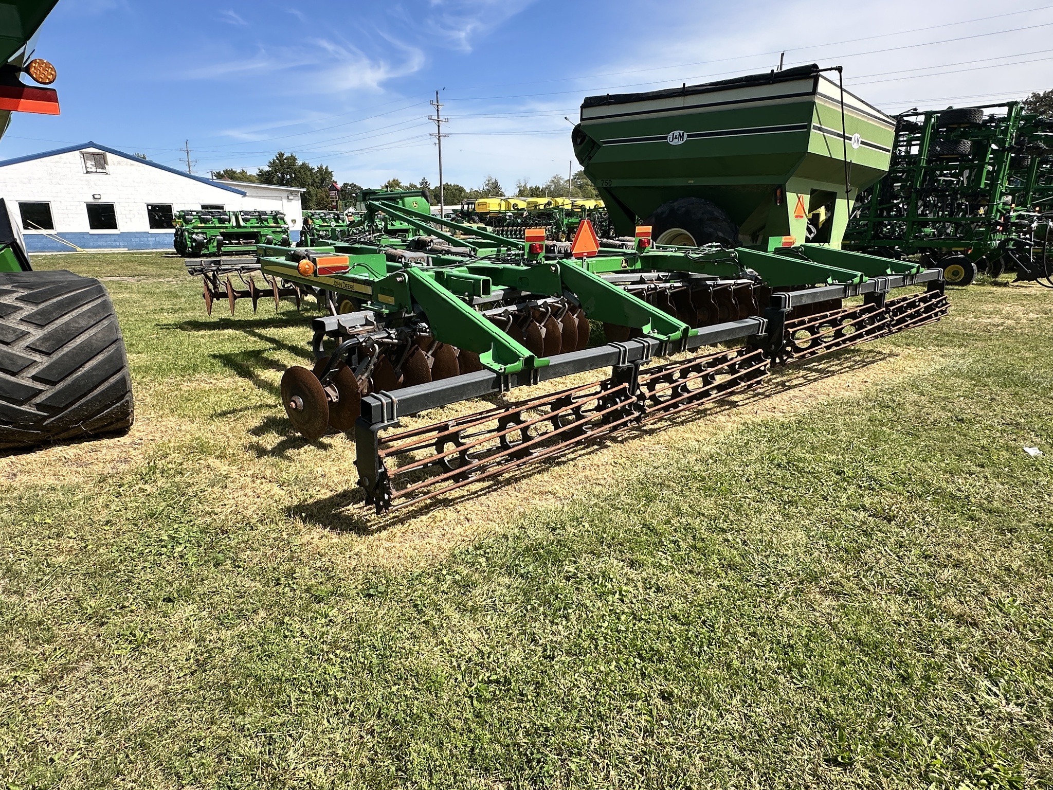  2013 John Deere 2720 at Heritage Tractor in Lacon, IL