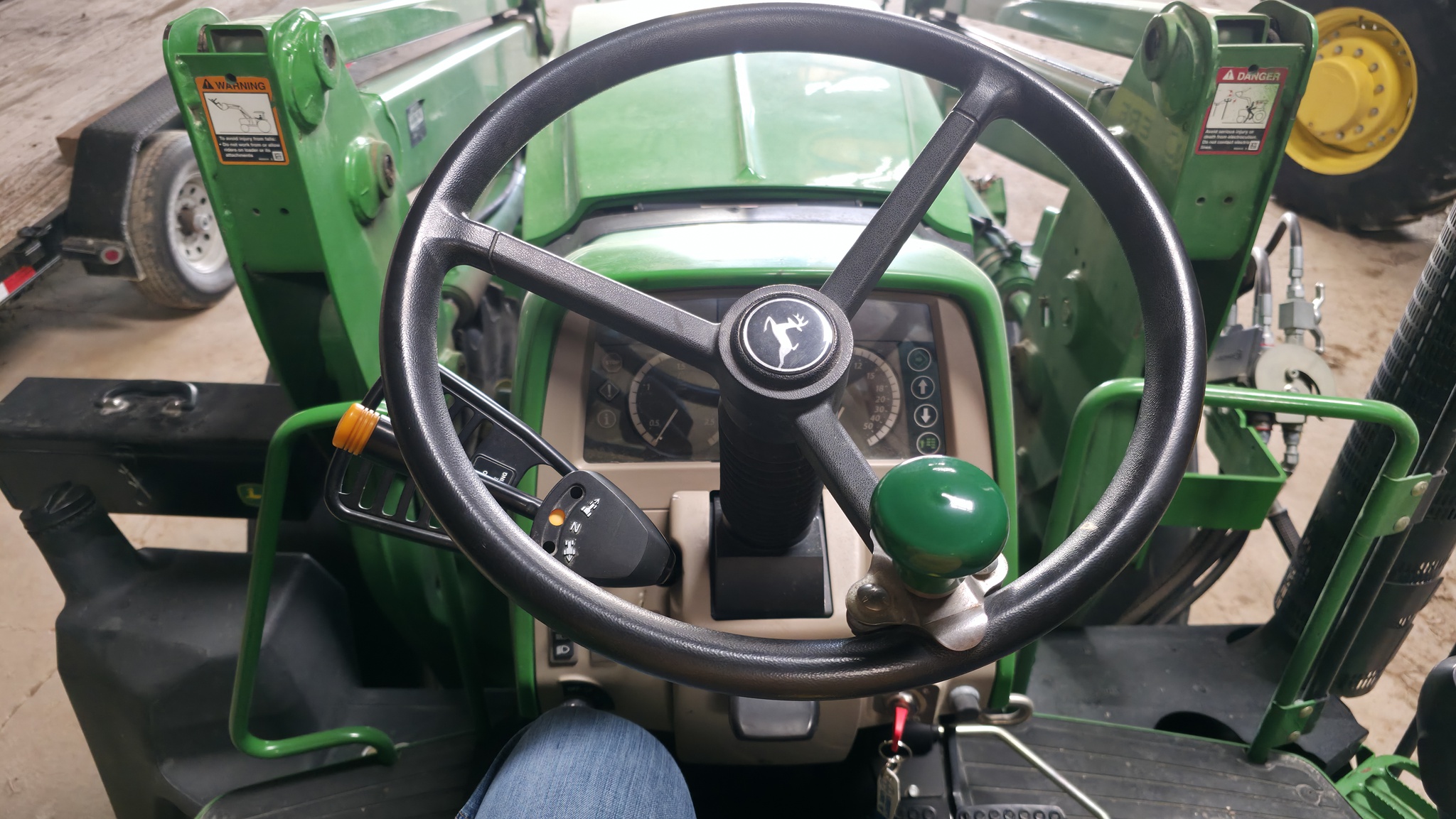 2013 John Deere 6105M Image 22