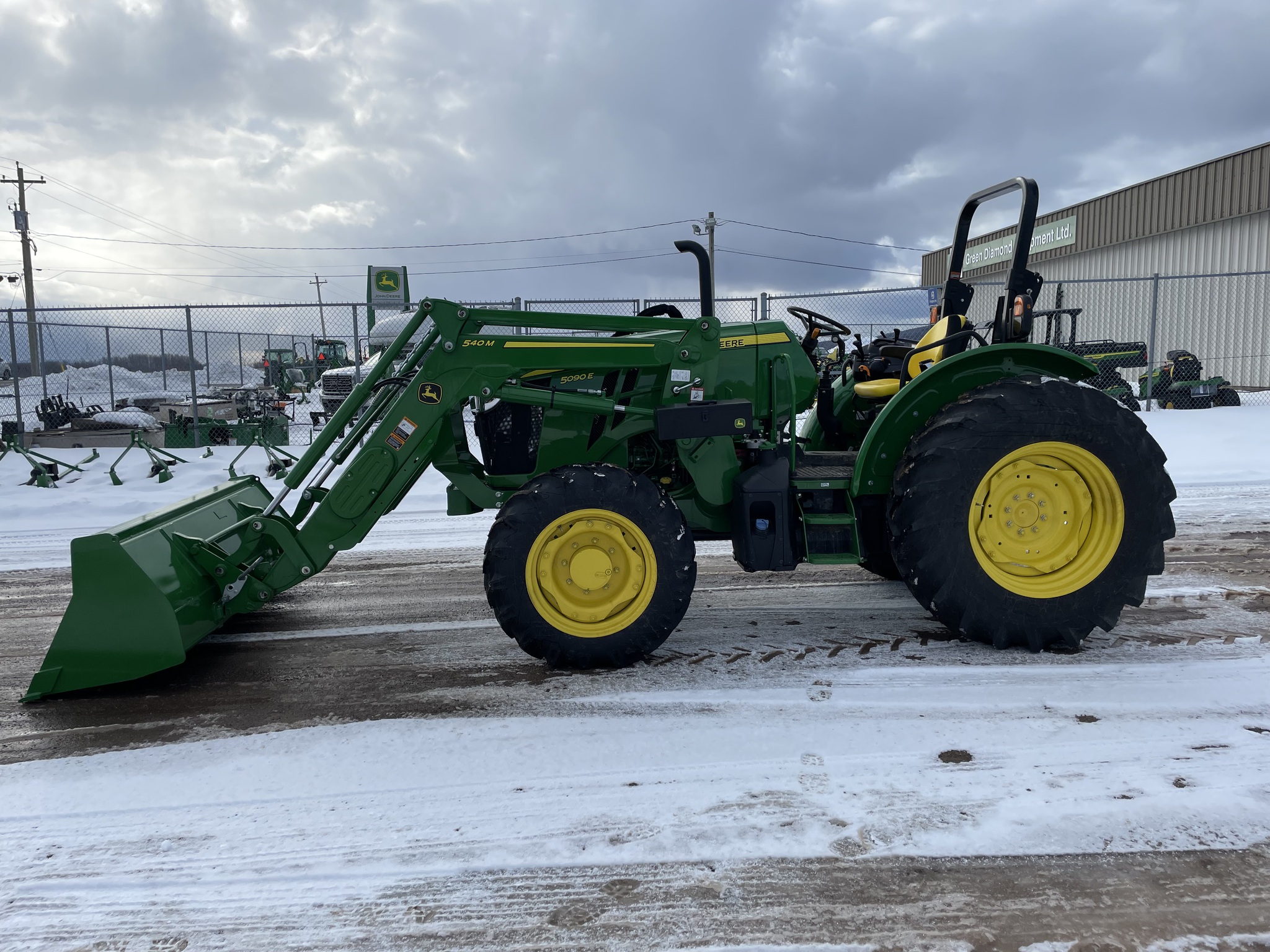 2024 John Deere 5090E Image 2
