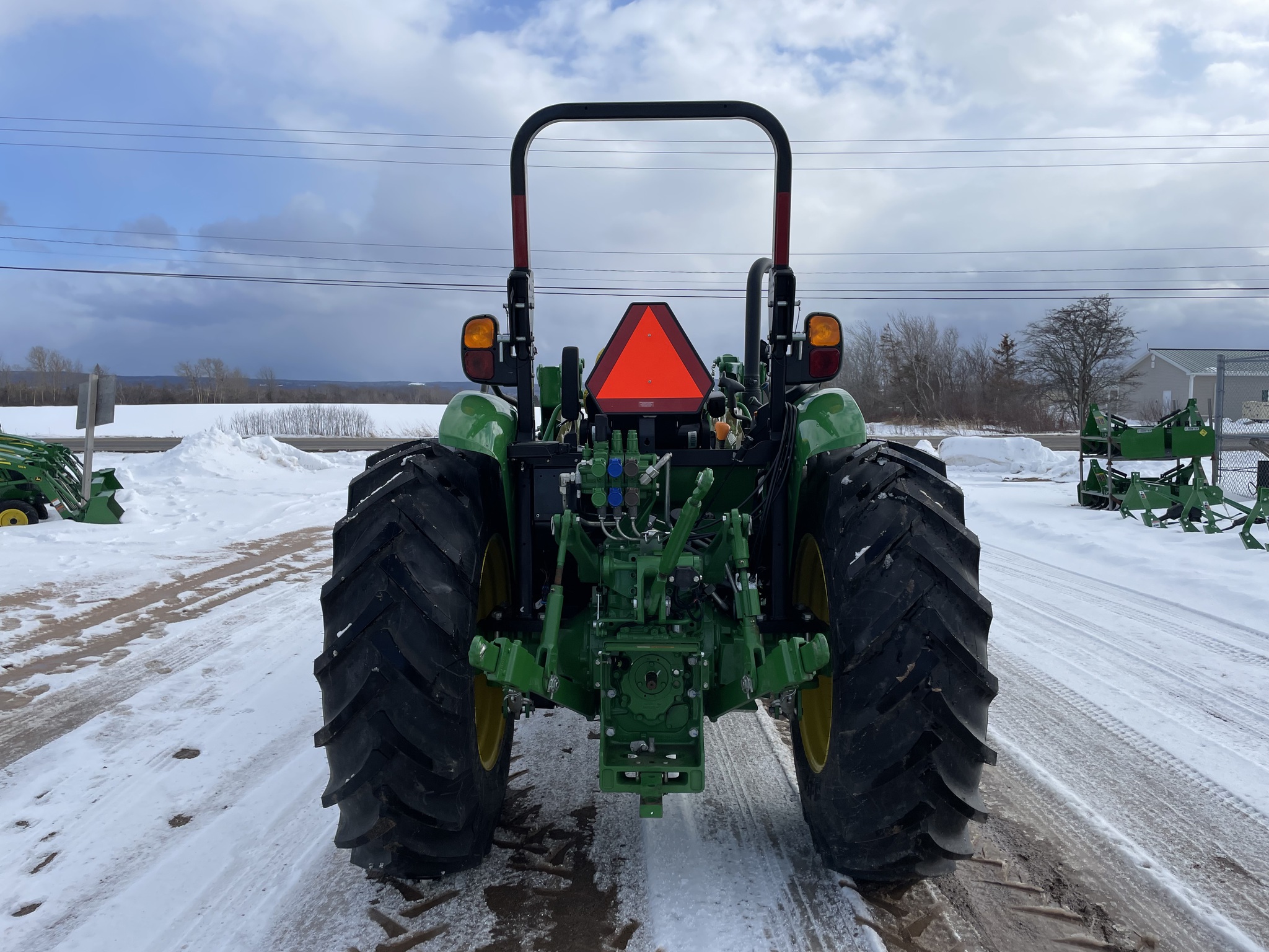 2024 John Deere 5090E Image 4