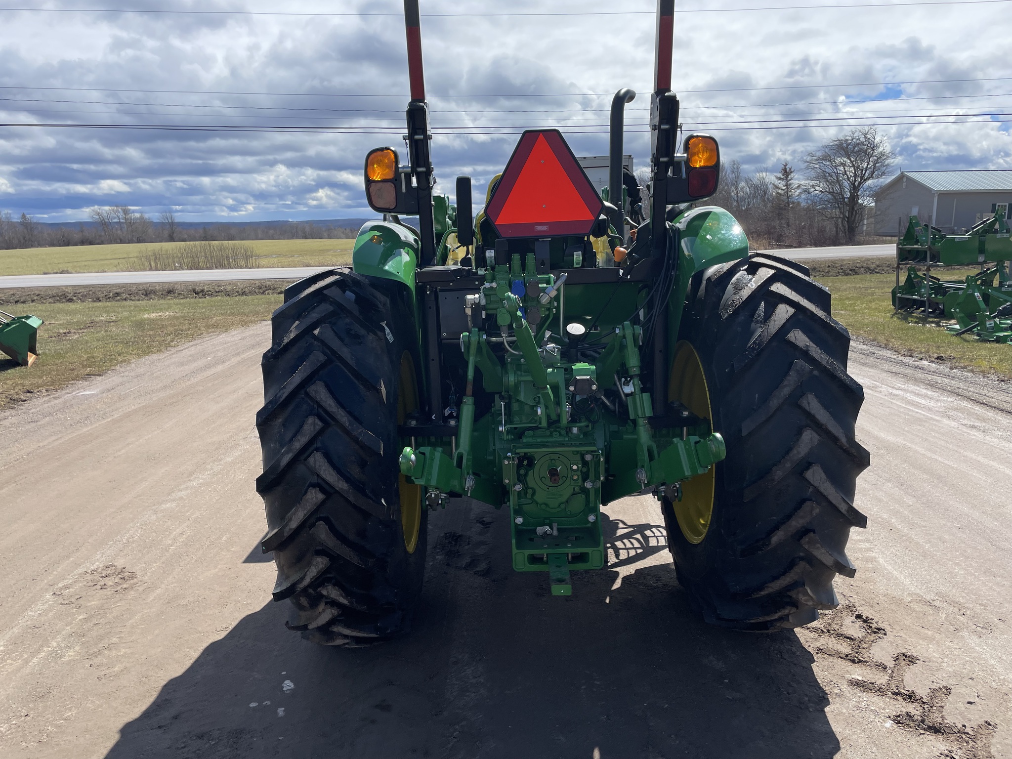 2024 John Deere 5090E Image 4