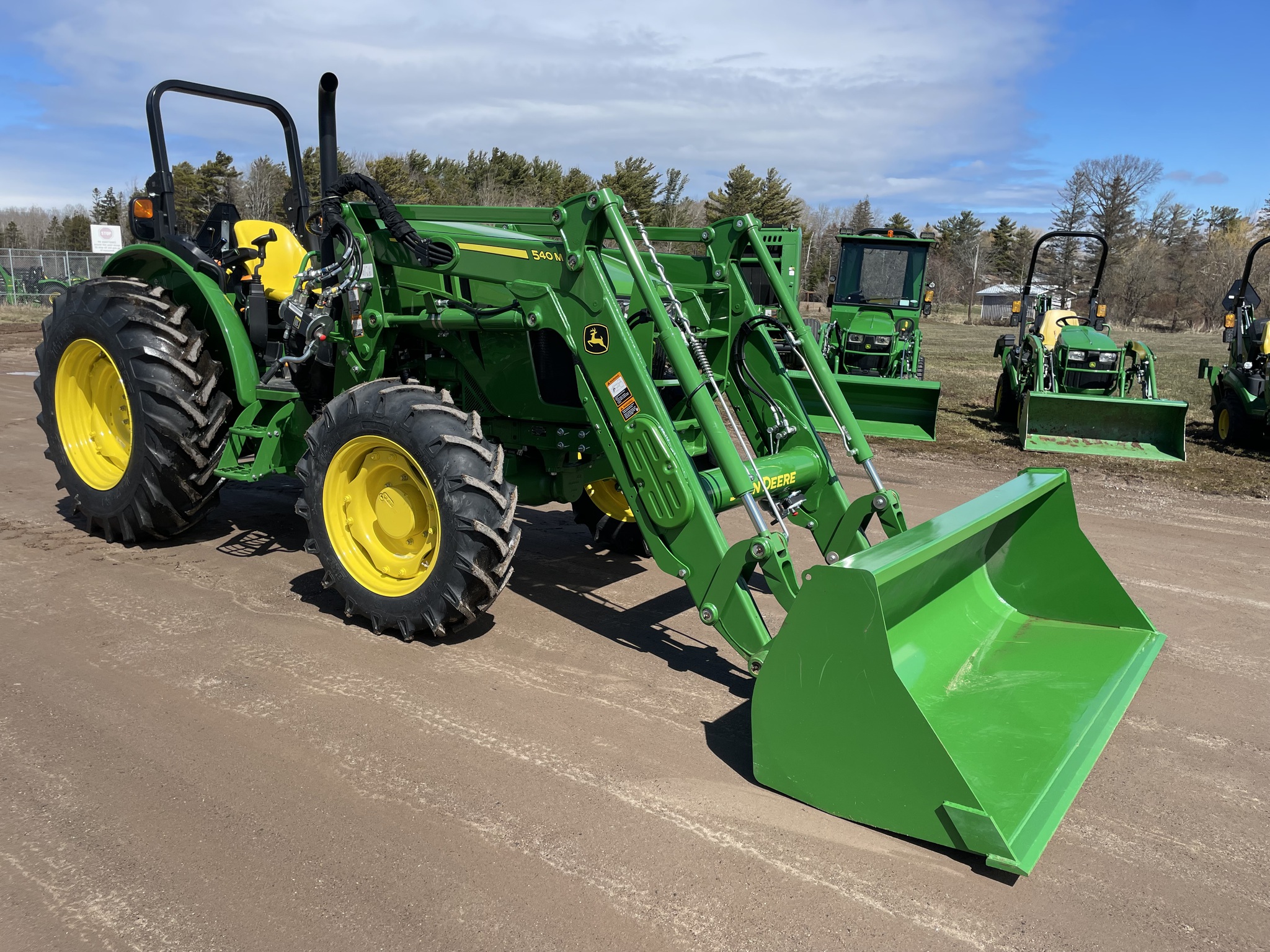 2024 John Deere 5090E Image 8