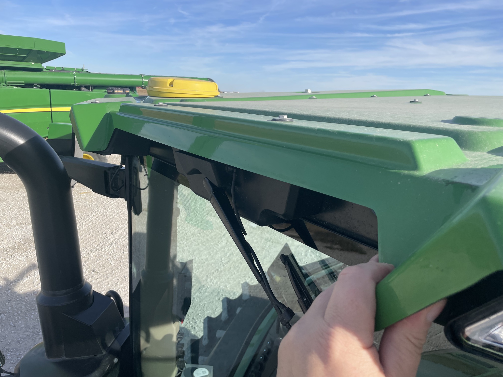 2024 John Deere 8R 310 Image 8