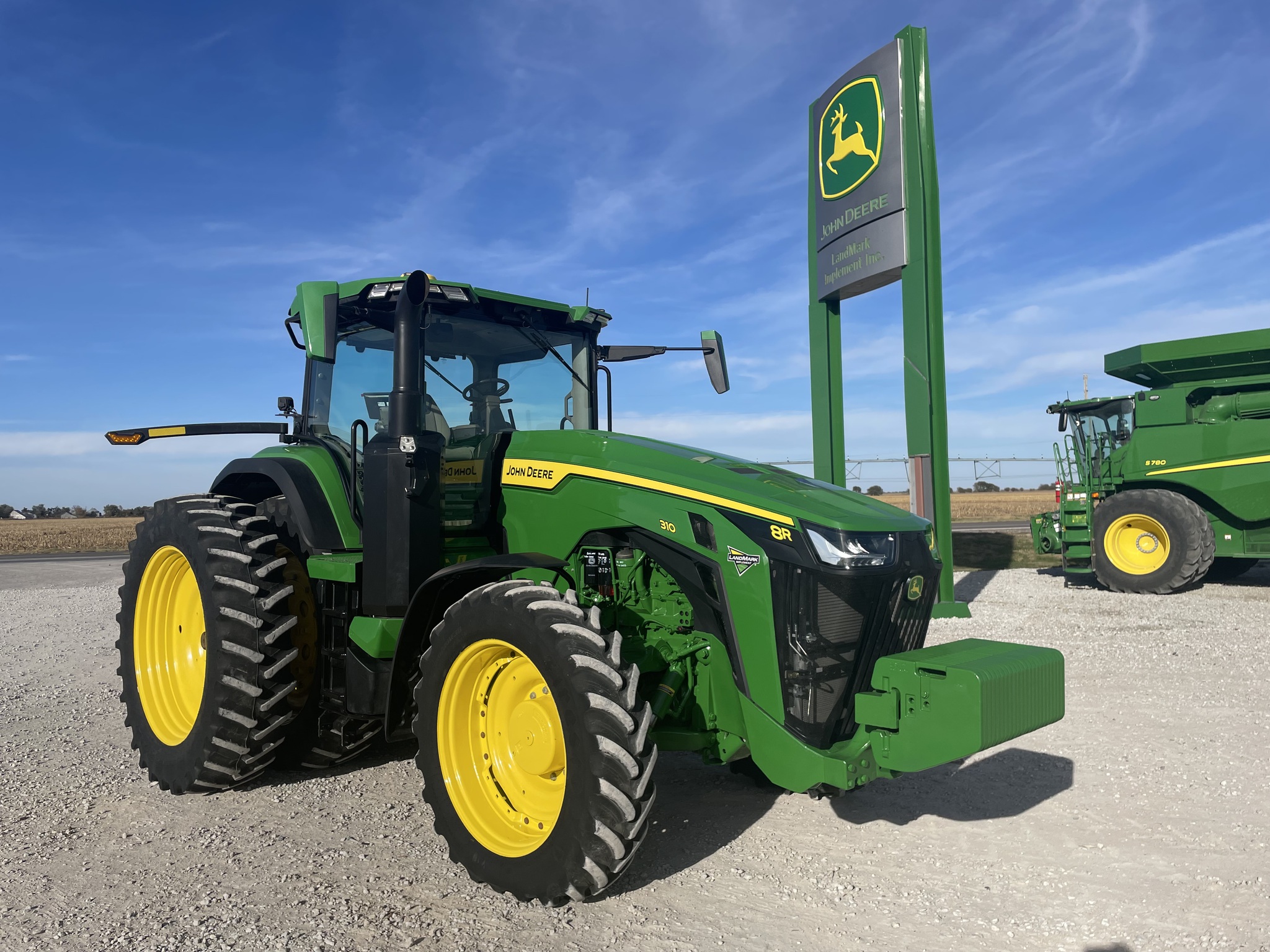 2024 John Deere 8R 310 Image 4