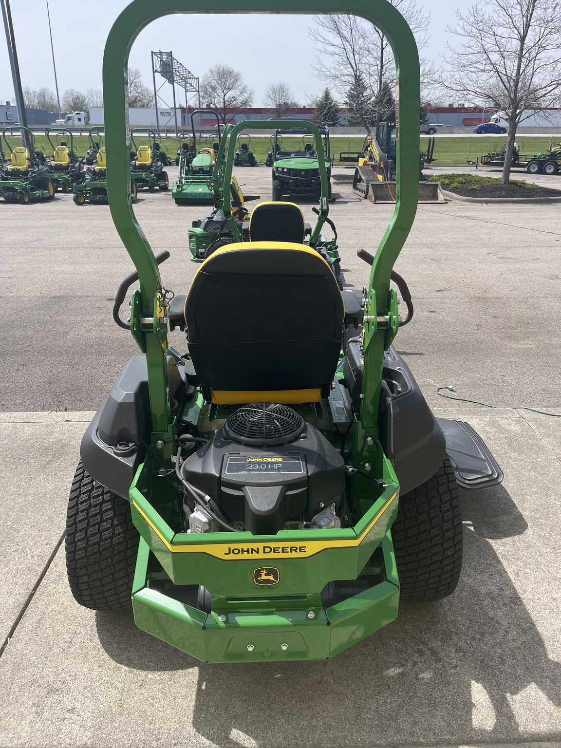 2024 John Deere Z720E Image 4