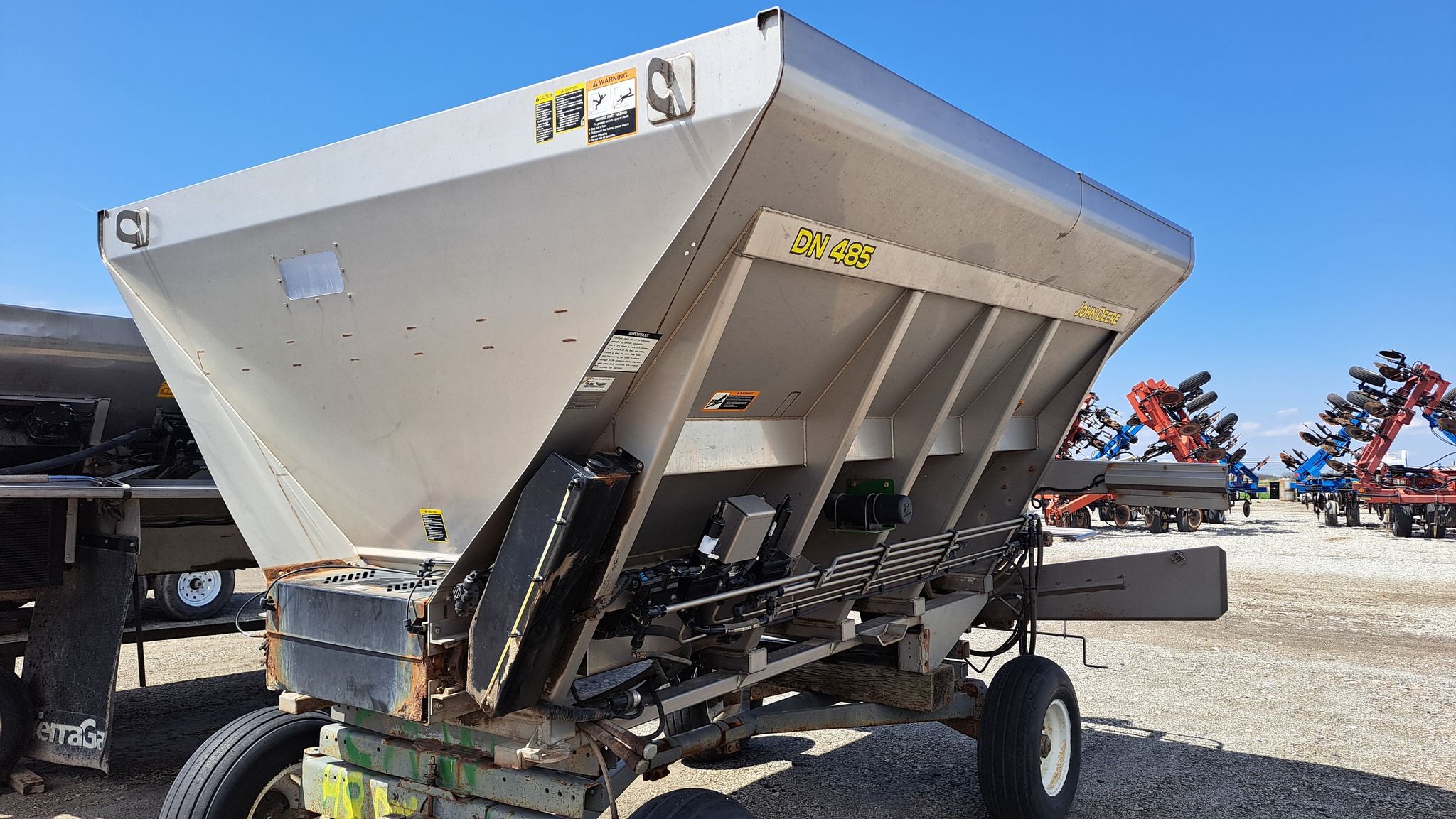  2019 John Deere DN485 at Heritage Tractor in Galesburg, IL