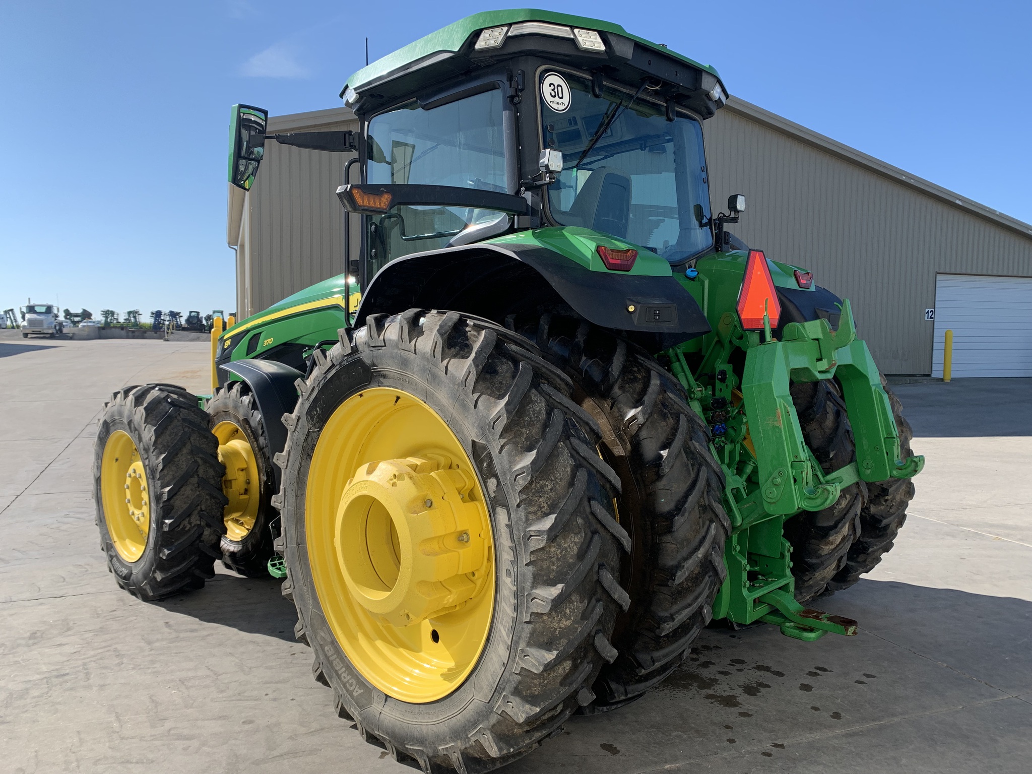 2022 John Deere 8R 370 Image 5