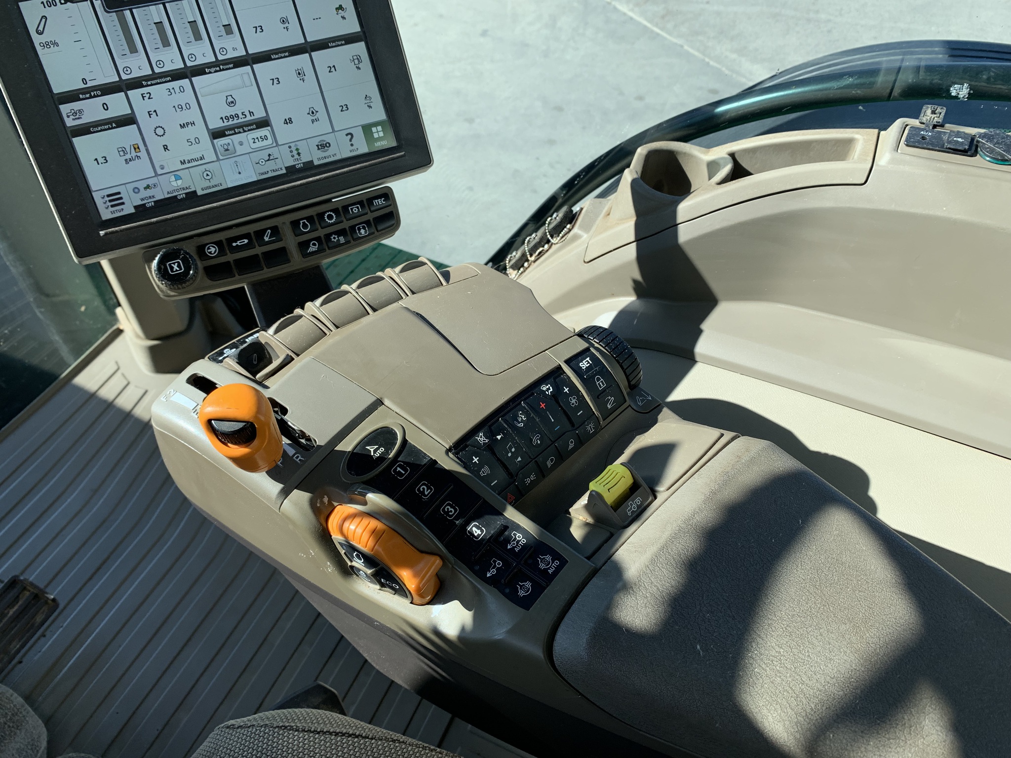 2022 John Deere 8R 370 Image 10