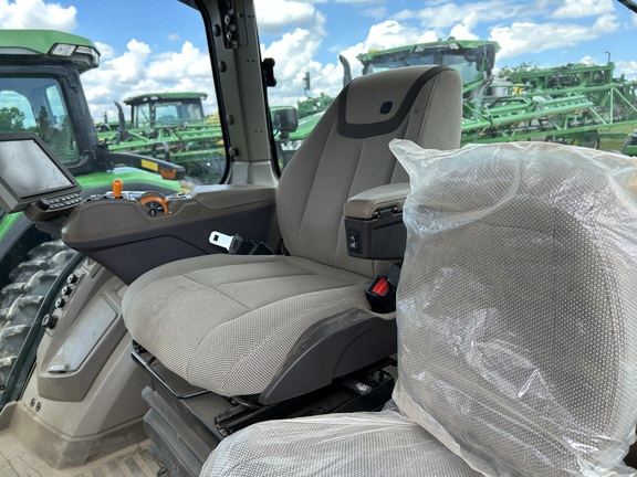 2023 John Deere 8R 280 Photo 7