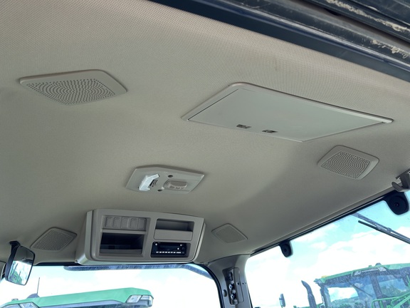 2023 John Deere 8R 280 Photo 8