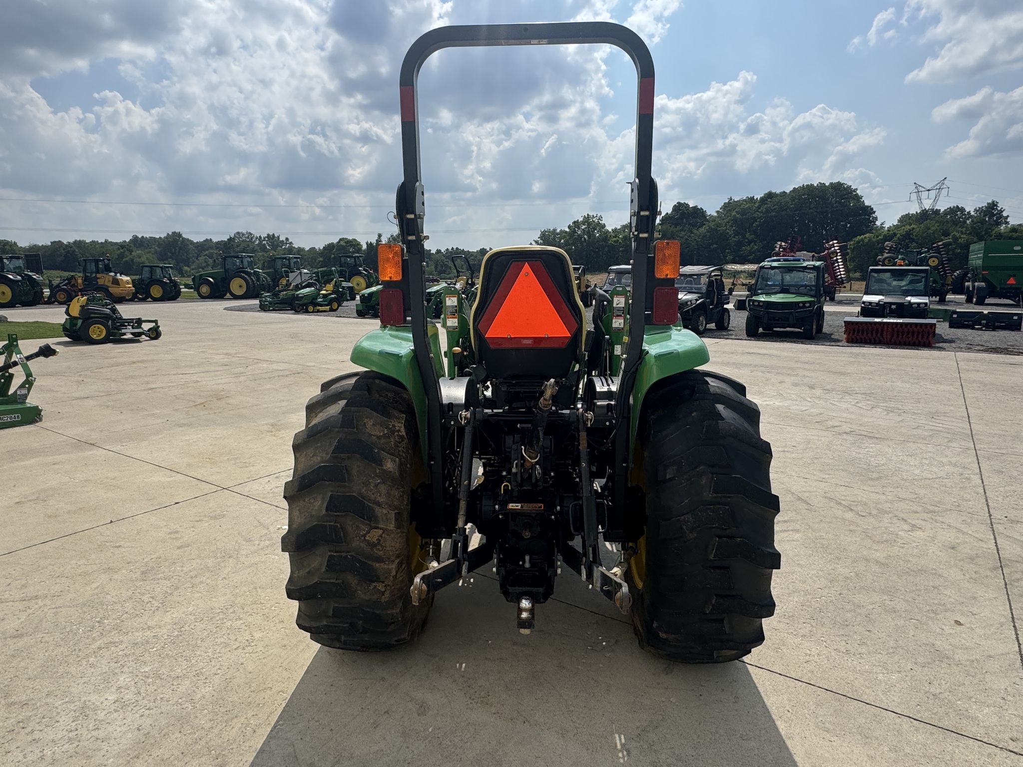 2012 John Deere 4320 Image 5
