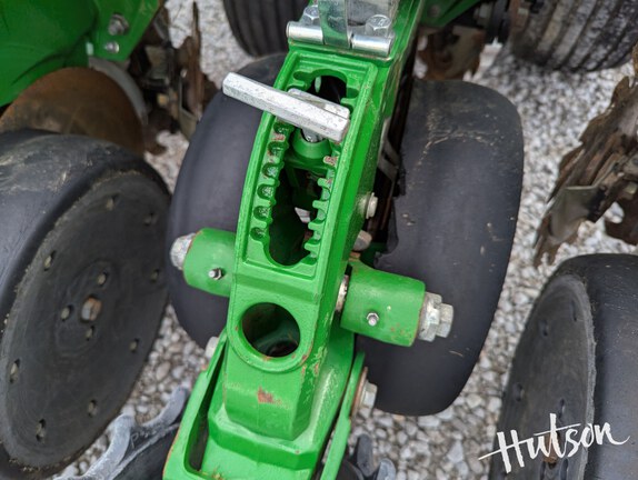 Photo of 2019 John Deere DB60