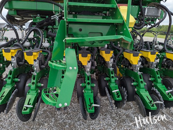 Photo of 2019 John Deere DB60