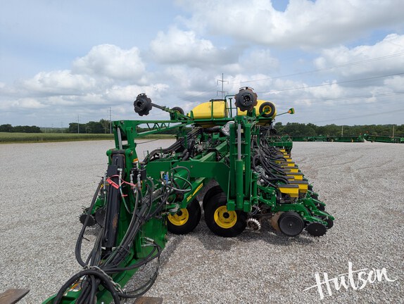 Photo of 2019 John Deere DB60