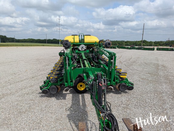 Photo of 2019 John Deere DB60