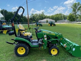 2025 John Deere 1025R Image 4