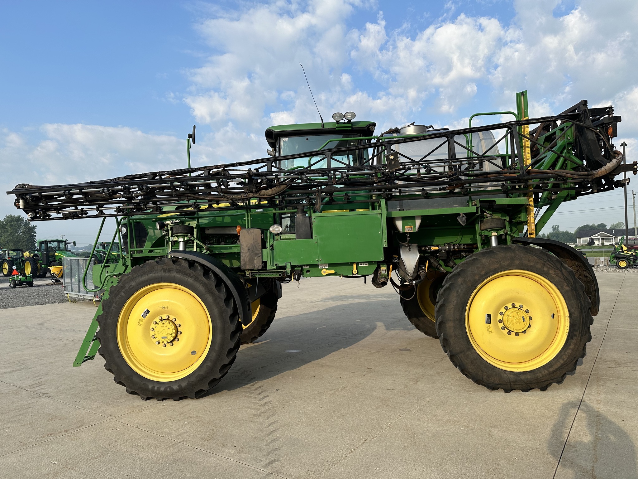 2011 John Deere 4830 Image 2
