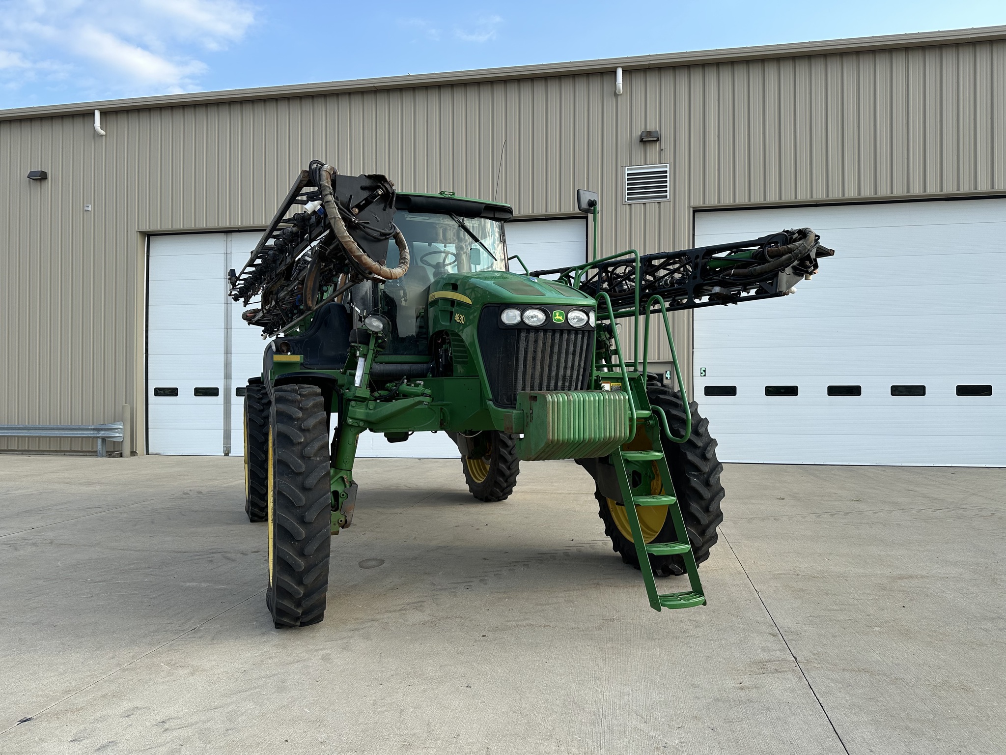 2011 John Deere 4830 Image 6