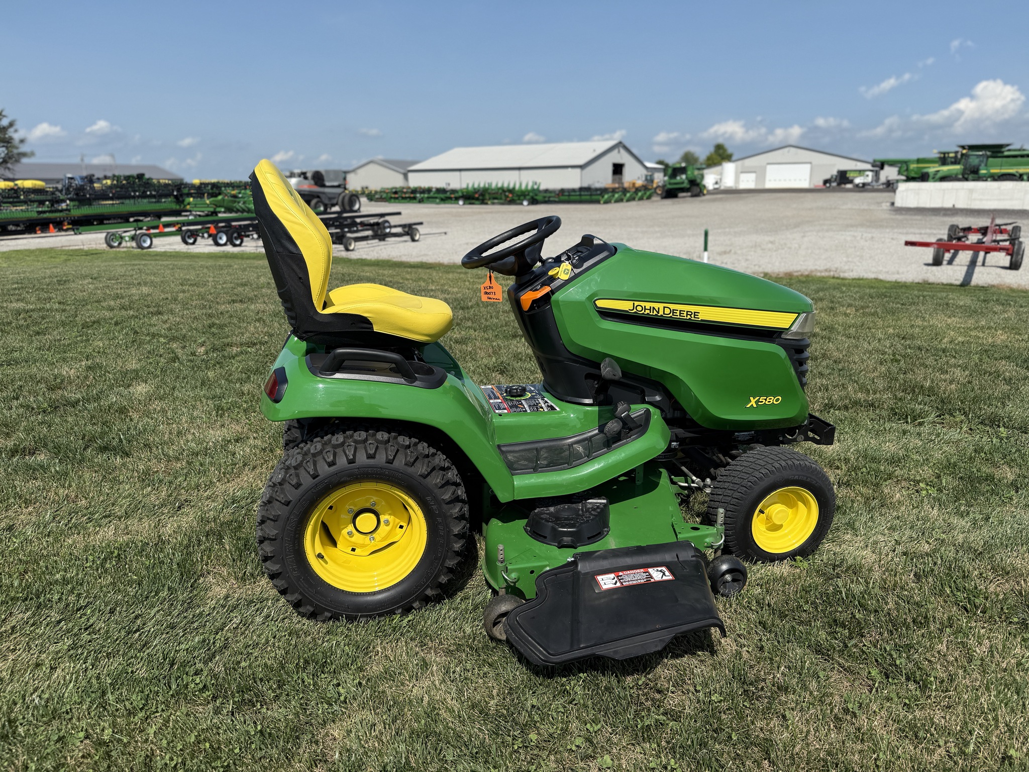 2023 John Deere X580 Image 10