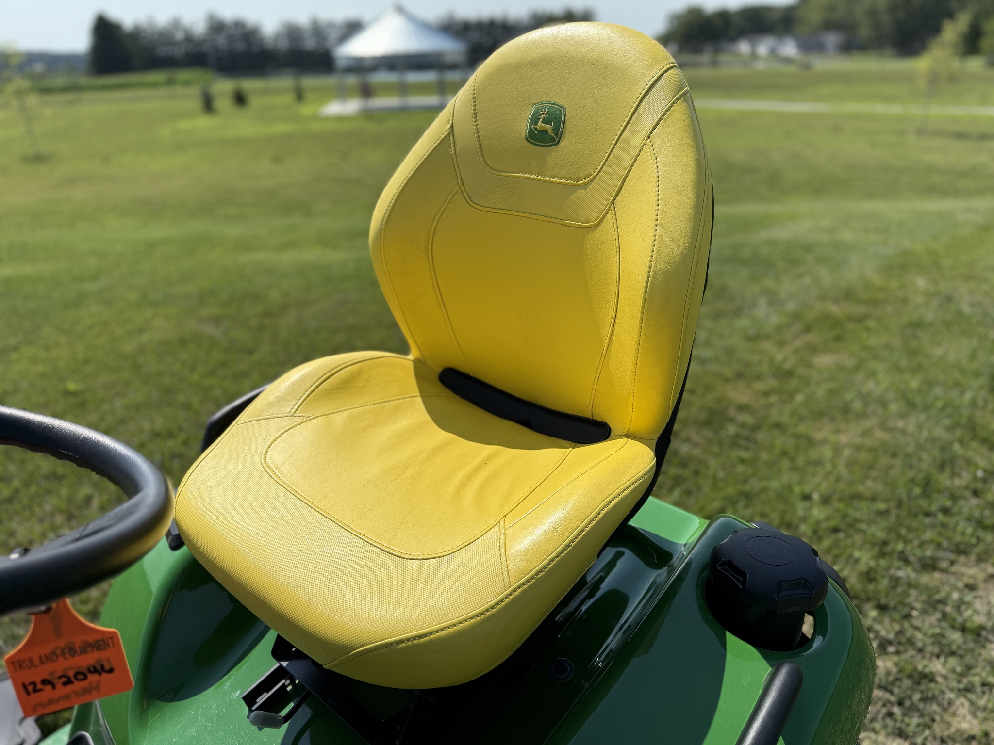2023 John Deere X580 Image 16