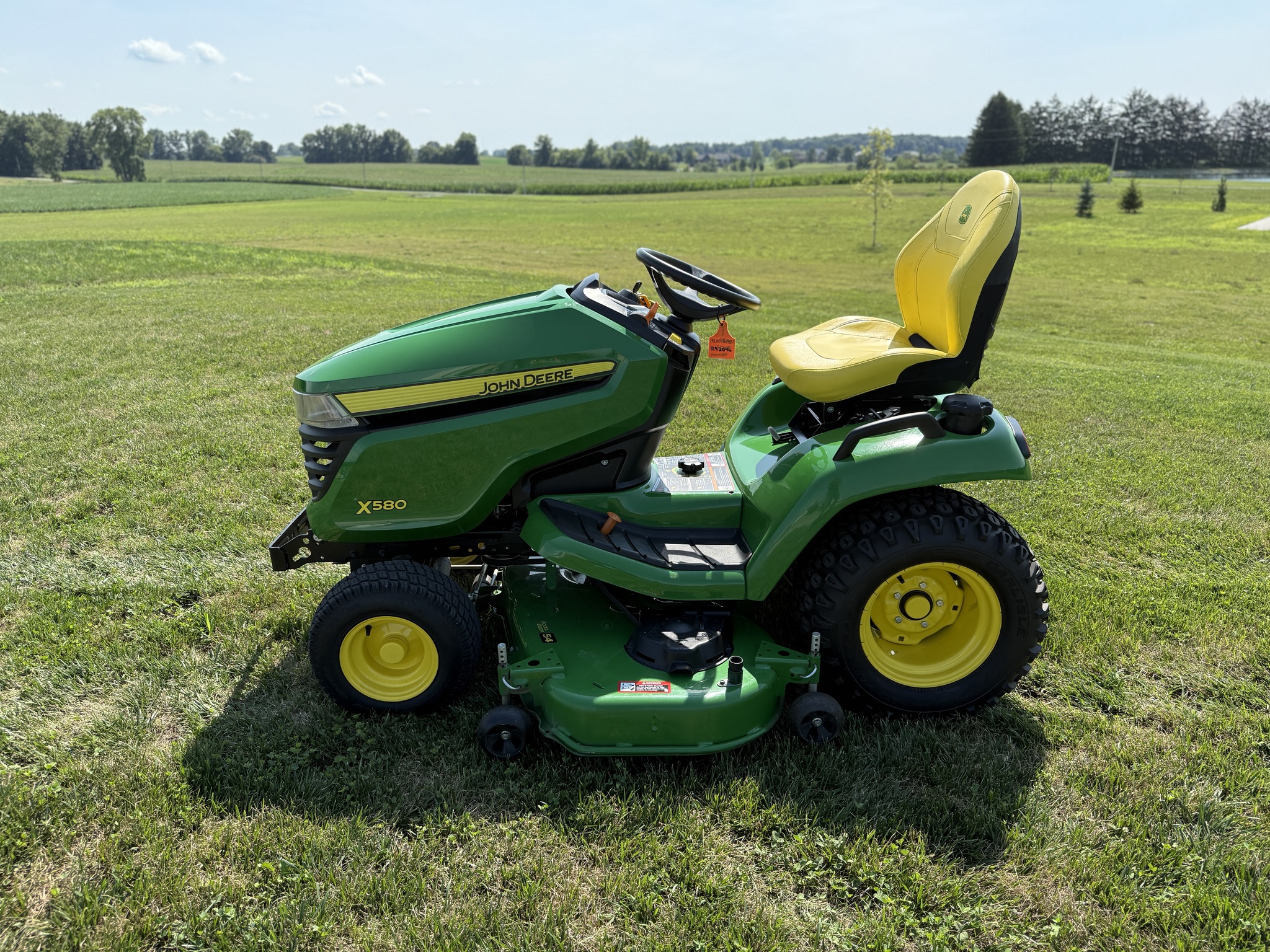 2023 John Deere X580 Image 3