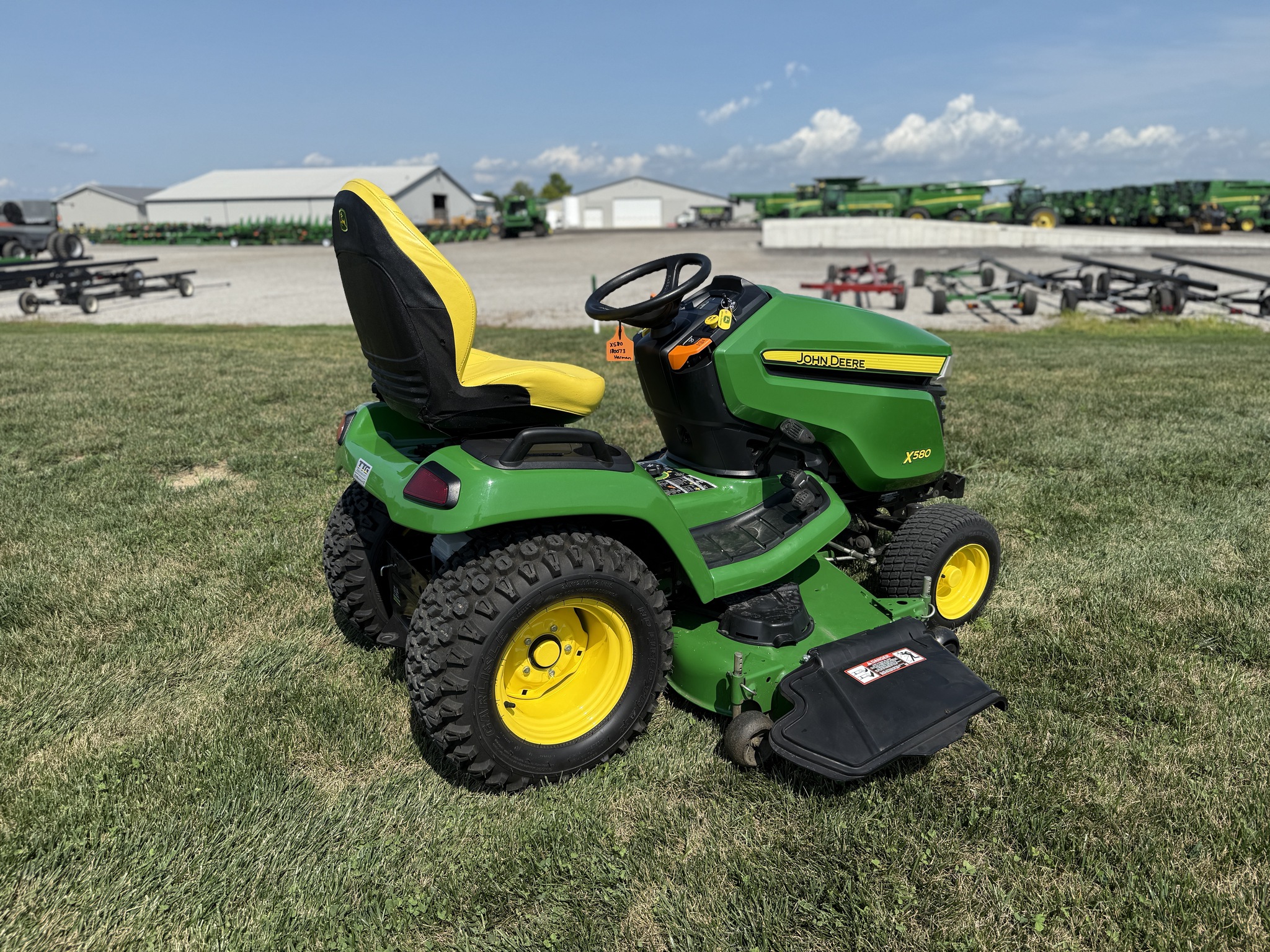 2023 John Deere X580 Image 9