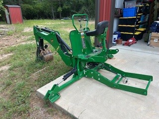 2021 John Deere 3046R Image 14