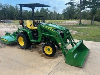 2021 John Deere 3046R Image 5