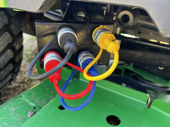 2015 John Deere 2025R - Photo16