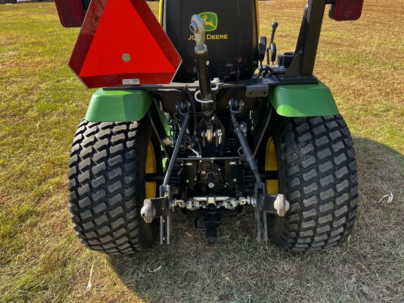 2015 John Deere 2025R - Photo18