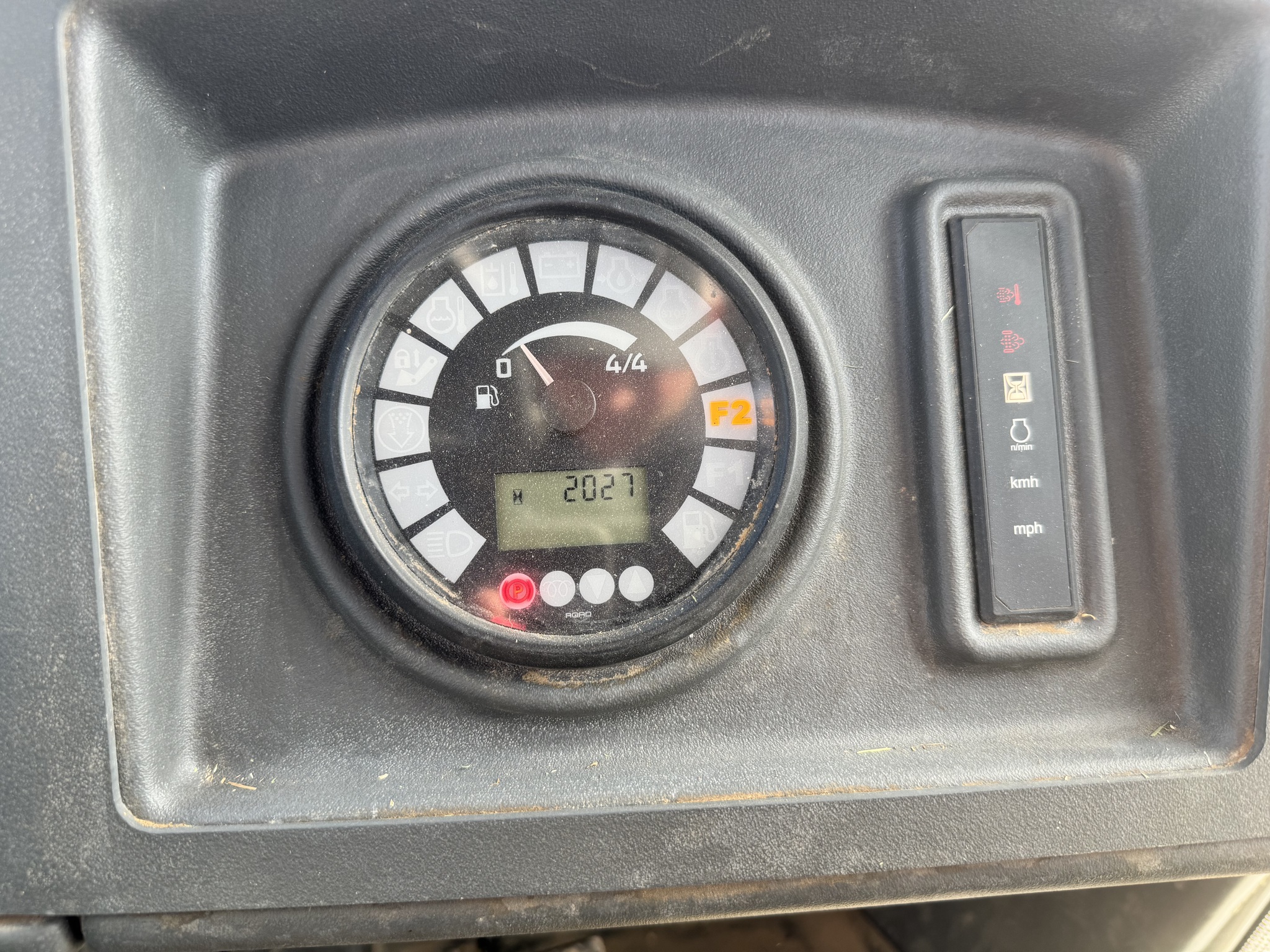 2017 John Deere 244K-II Image 16