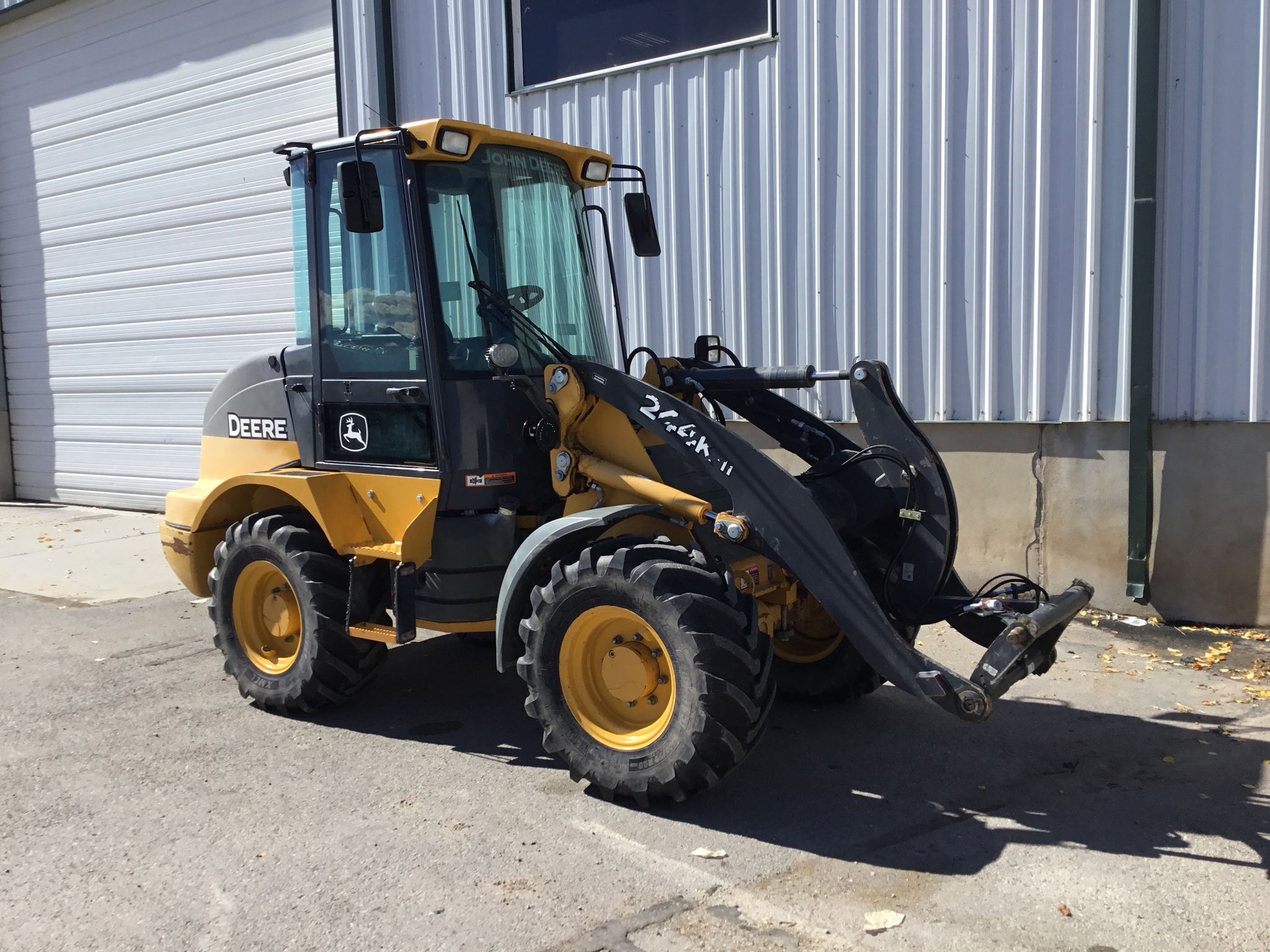 2017 John Deere 244K-II Image 5