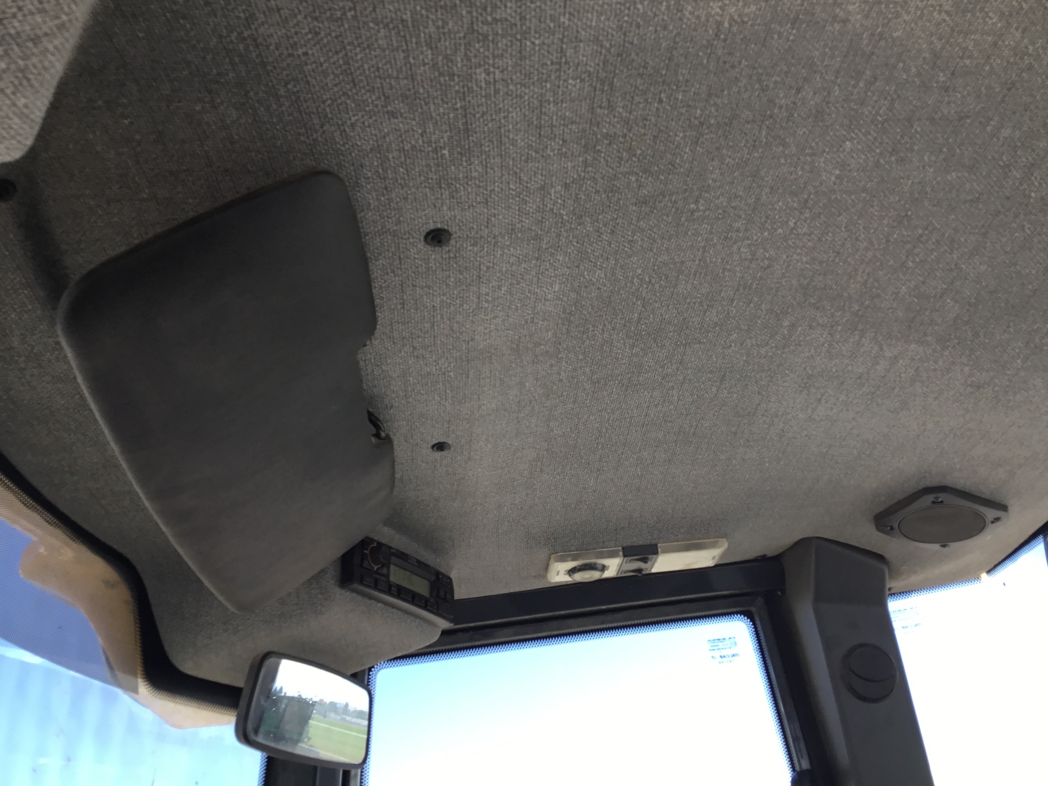 2017 John Deere 244K-II Image 18