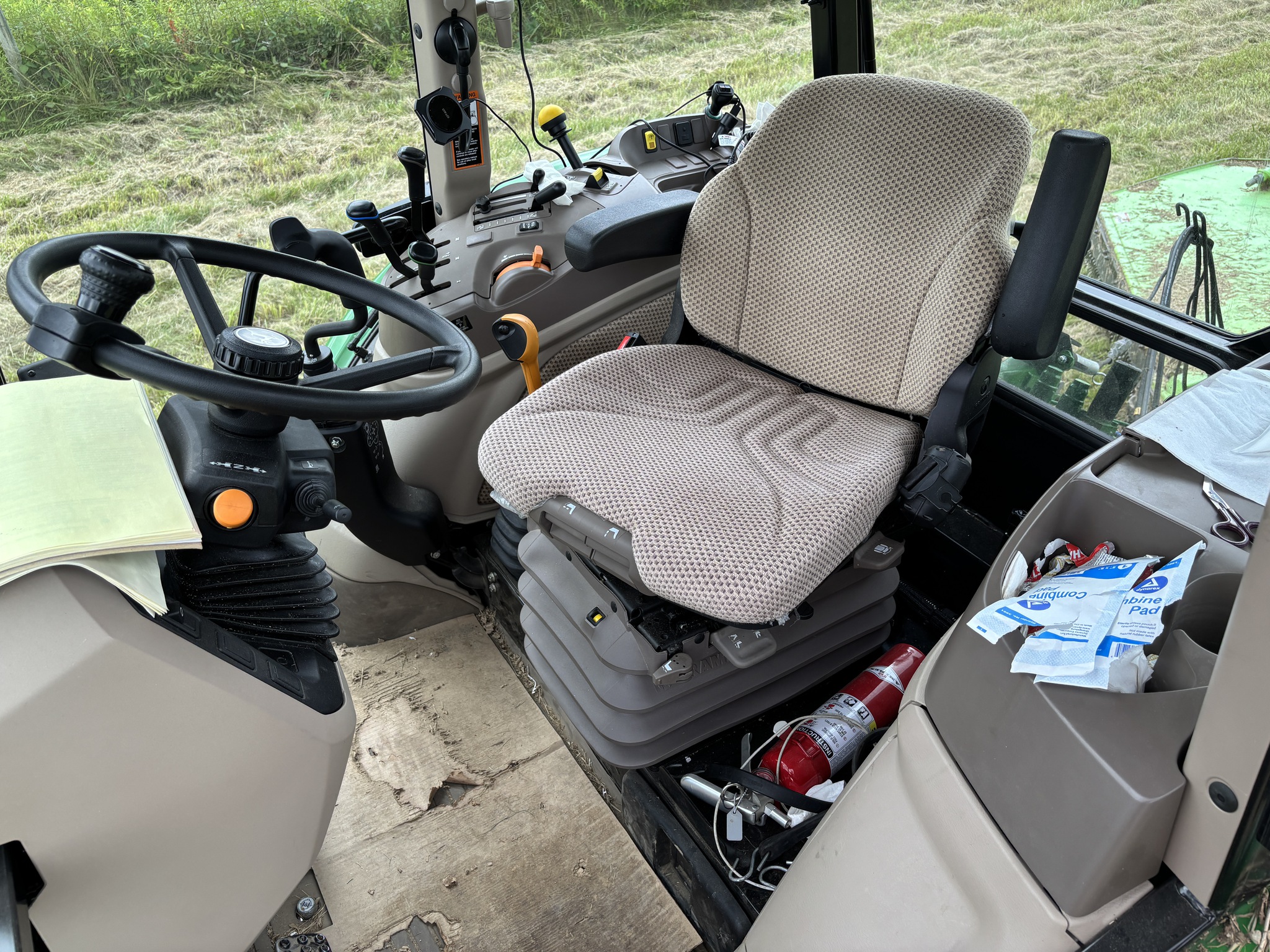 Used 2023 John Deere 5105M Utility Tractors at Koenig Equipment in Anna, OH - PhotoXL5