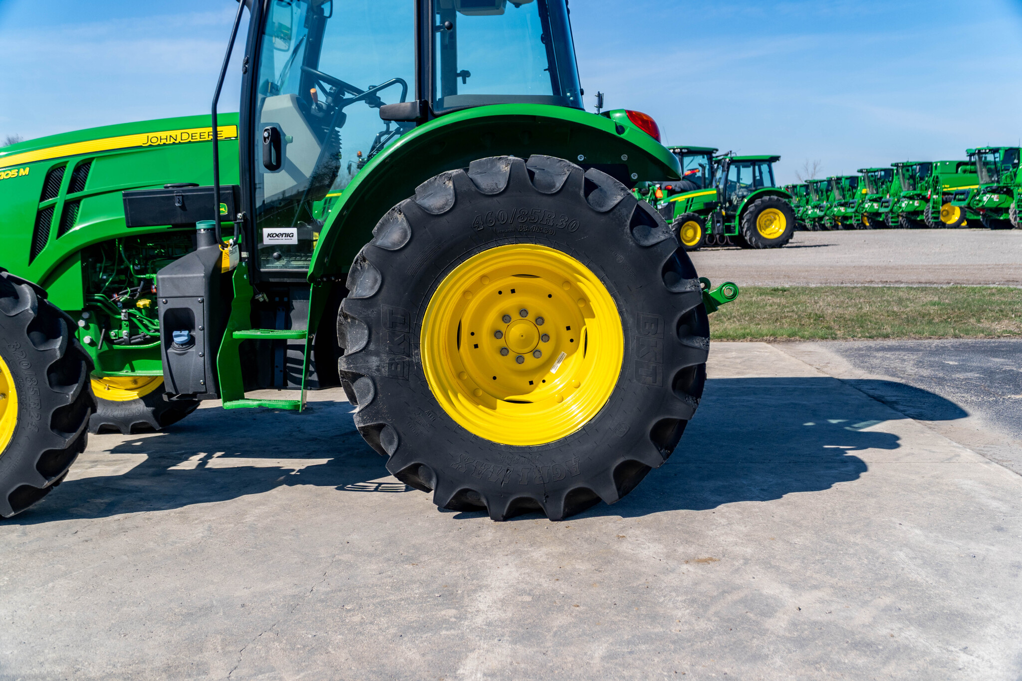 Used 2023 John Deere 5105M Utility Tractors at Koenig Equipment in Anna, OH - PhotoXL9