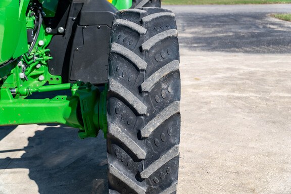 Used 2023 John Deere 5105M Utility Tractors at Koenig Equipment in Anna, OH - Photo12